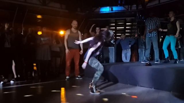 Reggaeton Battle / Jane Bardysh & Sole Ray смотреть онлайн