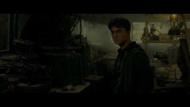 Harry Potter and the Half-Blood Prince - Arthur Talks To Harry About Vanishing Cabinets смотреть онлайн