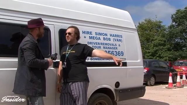 Simon Harris | Mega Bob | Castle Cary Station | Glastonbury 2013 | Industry Insider смотреть онлайн