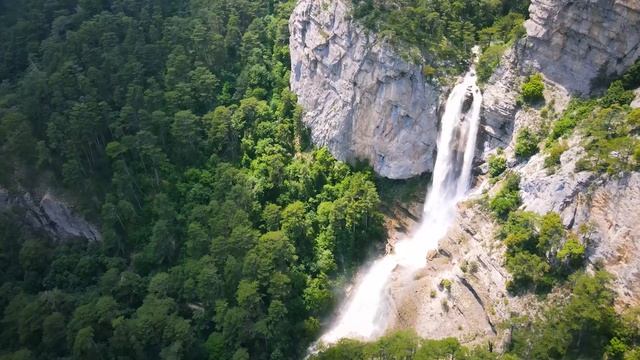 Водопад Учан-Су в Ялте 4К смотреть онлайн