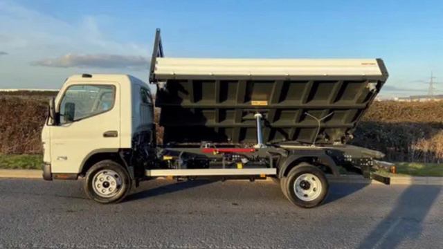 Tim's Truck Update - FUSO Canter stock in at City West - see what's in stock смотреть онлайн