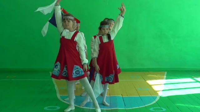 Танец "Россия ты моя звезда!" 4 класс МКОУ НОШ №25 с. Чугуевка смотреть онлайн