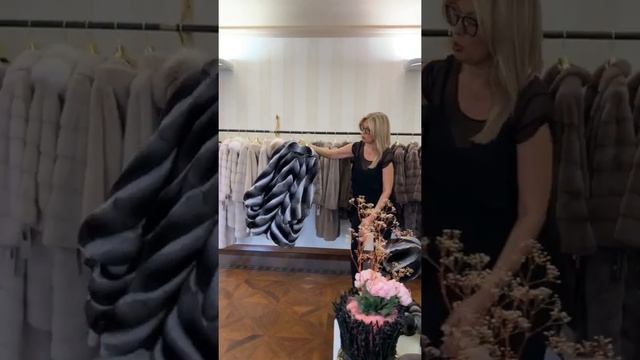 Шубы из шиншиллы из Италии:(+39)3341694865 смотреть онлайн