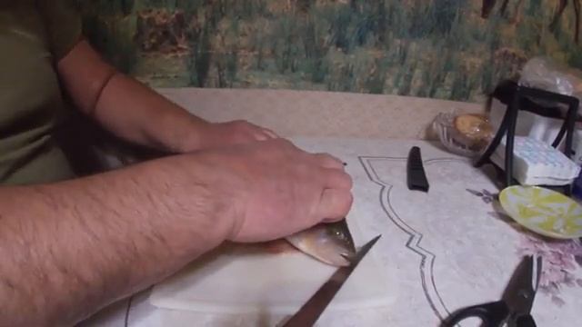 Как почистить рыбу, окуня. смотреть онлайн