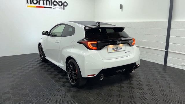 257 BHP TOYOTA YARIS 1.6 GR-Y смотреть онлайн