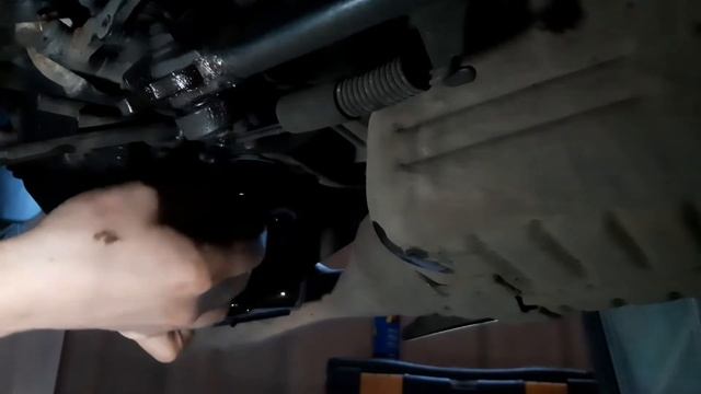 How to: Oil Change On A CB650F 2017 смотреть онлайн