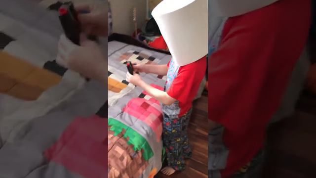 Chip With Marshmallow Mask Firing His New Spring Loaded Gun смотреть онлайн