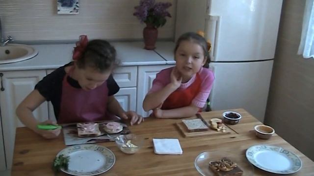 Бутерброды для детей. Видео для детей. Дети готовят сами. Канал КуХнЯ ДОМА