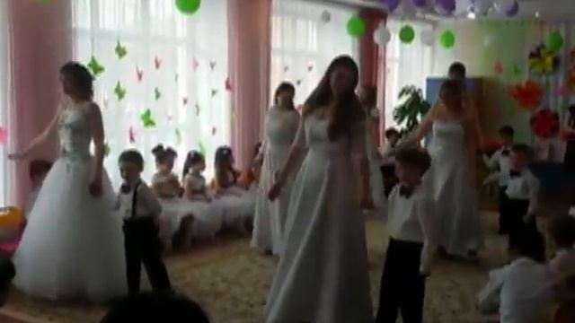 Утренник 8 Марта 2020г. Танец мам и сыновей??? смотреть онлайн
