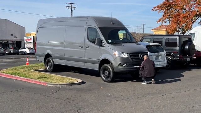 She’s a BEAST! New 2022 Mercedes-Benz Sprinter Cargo 2500 170 High Roof 4WD - Look at that CAVERN! смотреть онлайн