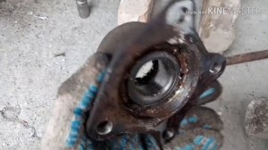 Замена заднего ступичного подшипника Тойота Карина Е колхозным методом без пресса.