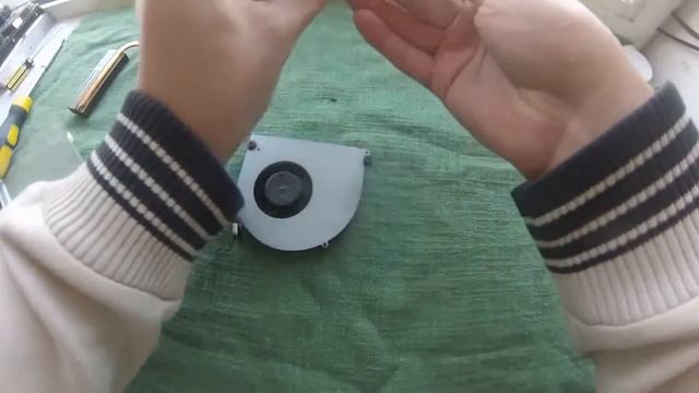 ASUS K50C K40, K70 Разборка, чистка от пыли и замена термопасты, Сборка смотреть онлайн