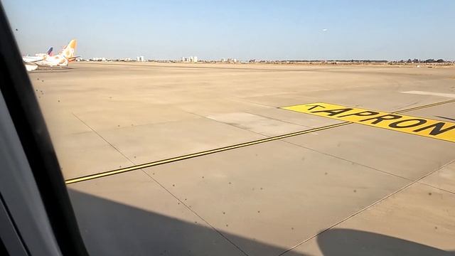 LANDING AT ANTALYA AIRPORT TURKEY смотреть онлайн
