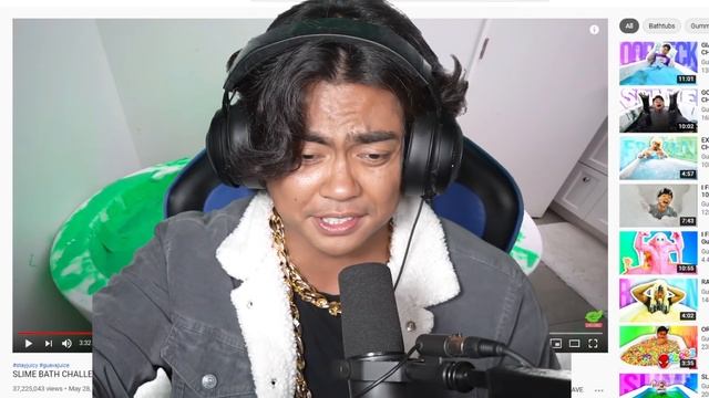 Guava Juice RANKS His Bathtub Challenges смотреть онлайн