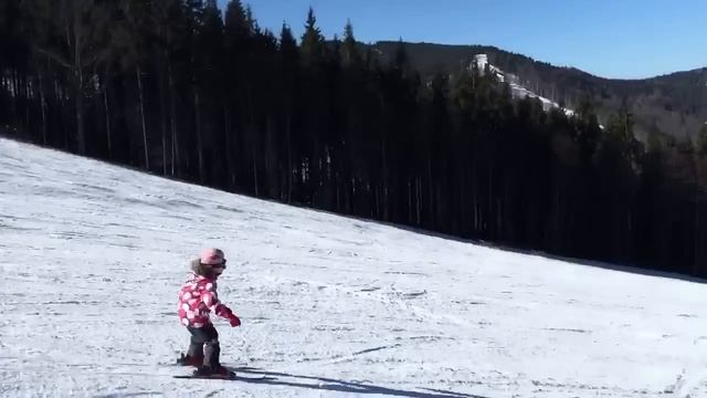 Мама, я не могу остановиться! Вперёд, вперёд, вперёд!!! смотреть онлайн