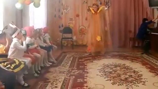 Танец пчёлок смотреть онлайн