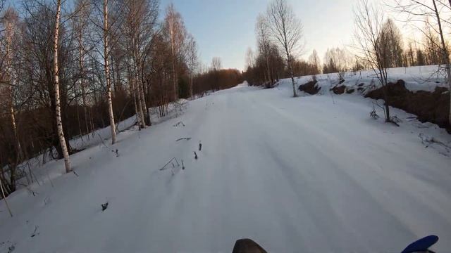 мотоснегоход или пилим снег на мото в гору!!!! смотреть онлайн