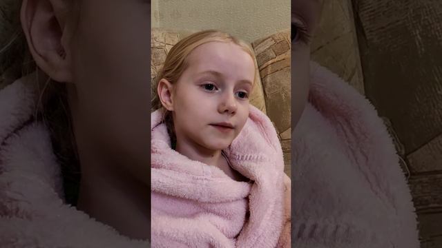 Лоя Бенитаускайте/11.10.2020/РАССУЖДАЕТ КАК ПОЯВИЛИСЬ ЛЮДИ/часть1 смотреть онлайн
