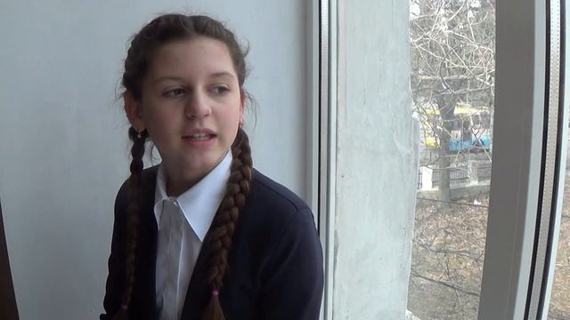 Страна читающая Марина Жолтикова читает стихотворение Ф.Тютчева "Люблю грозу..." смотреть онлайн