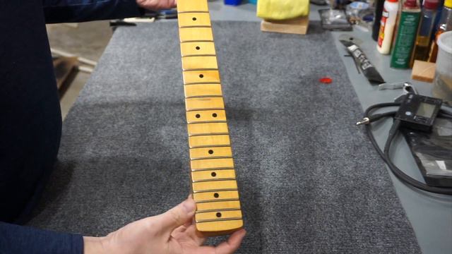 1983 Fender Stratocaster “Revised” American Standard: Inspecting/Replacing Parts, Light Restoration смотреть онлайн