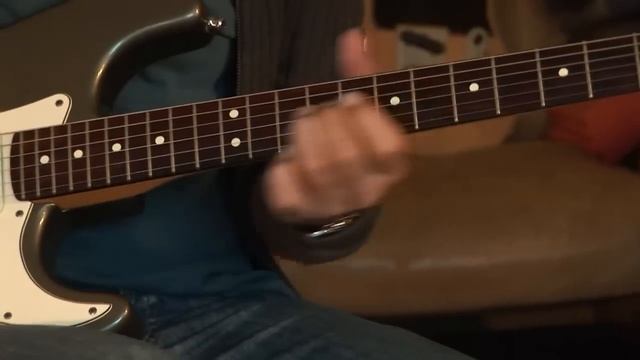 1989 Fender Stratocaster USA American Std. inka silver смотреть онлайн