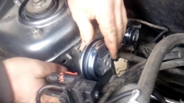 ПРИОРА.Замена верхней подушки двигателя. смотреть онлайн