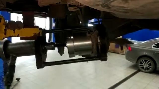 Ремонт и обслуживание автомобилей Volvo. смотреть онлайн