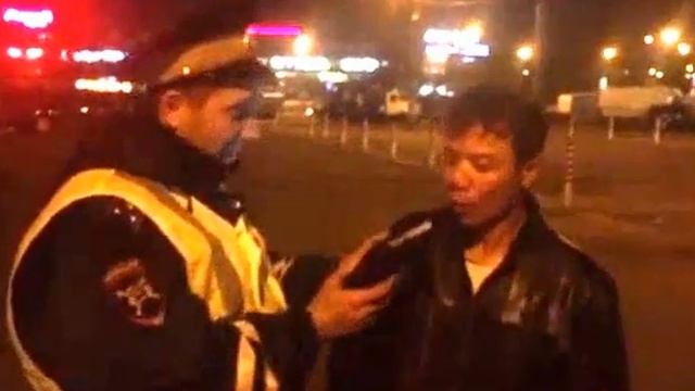 Вьетнамец и алкотестер))) "Дуй!" "Душ?"..rusya da alkol kontrolü смотреть онлайн