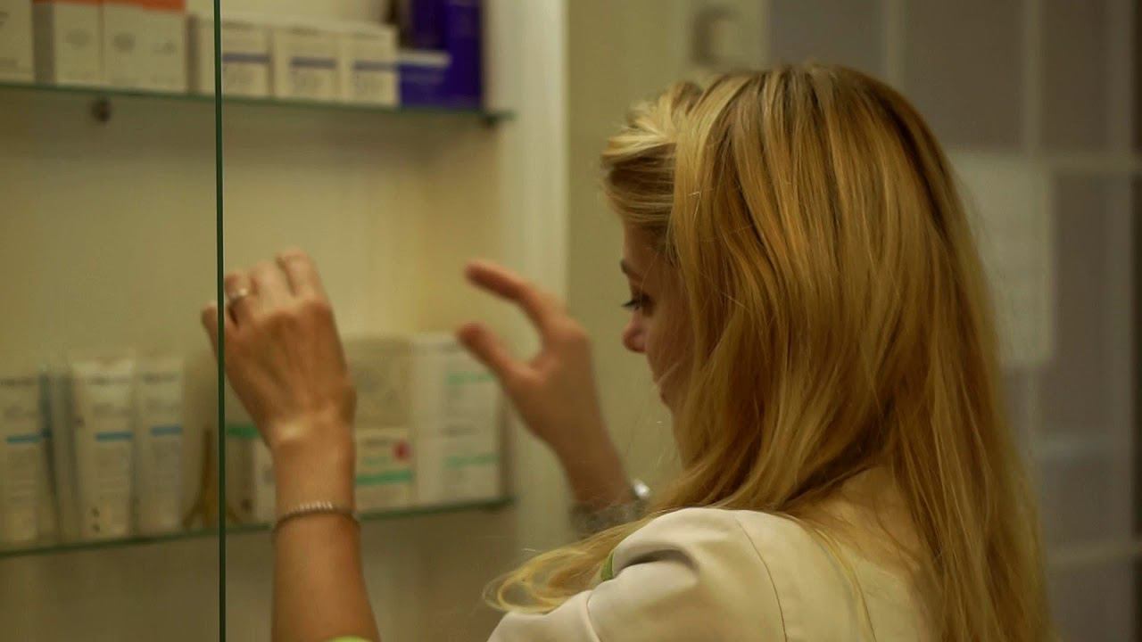 Праздничные дни подошли к завершению, и начинается рабочая неделя в новом году! смотреть онлайн