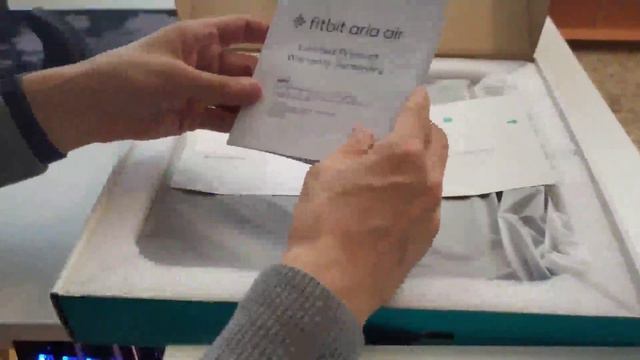 Fitbit Aria Air Bilancia intelligente, Ottimo prodotto, facile da installare e da usare смотреть онлайн