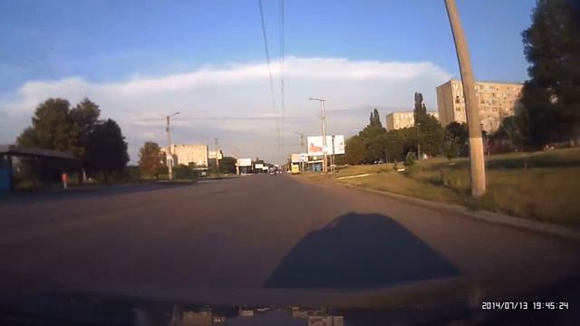 ГАИ. В Кировограде можно на кольце ехать напрямик на глазах ГАИ. смотреть онлайн