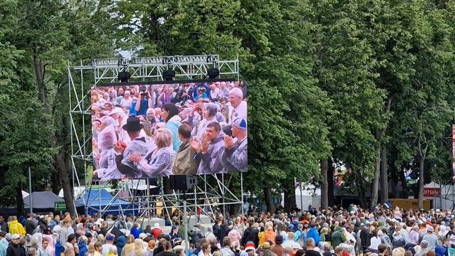 Эстония.Таллинн.Певческий праздник песни и танца 2023 Püha on maa.Laulupidu.Сильная гроза и ливень смотреть онлайн