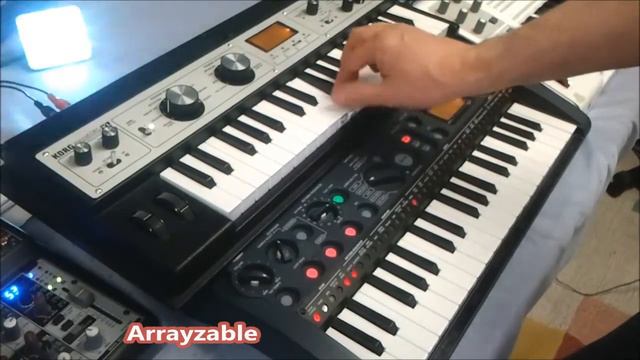 MicroKORG XL + M-Audio Venom + microSAMPLER - Freaky Friday by Arrayzable смотреть онлайн