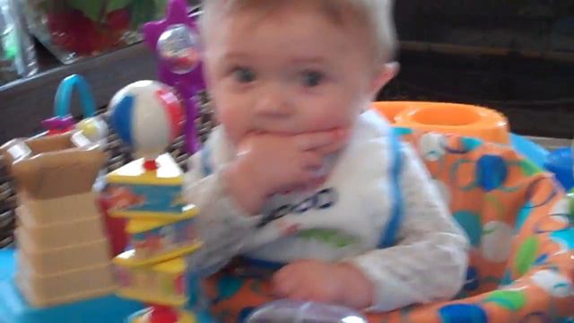 Bram Talking with his hand in his mouth.MP4 смотреть онлайн