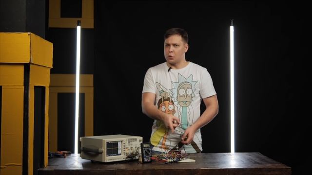 "Вечное" радио без батареек для выживания. Проекты Амперки смотреть онлайн