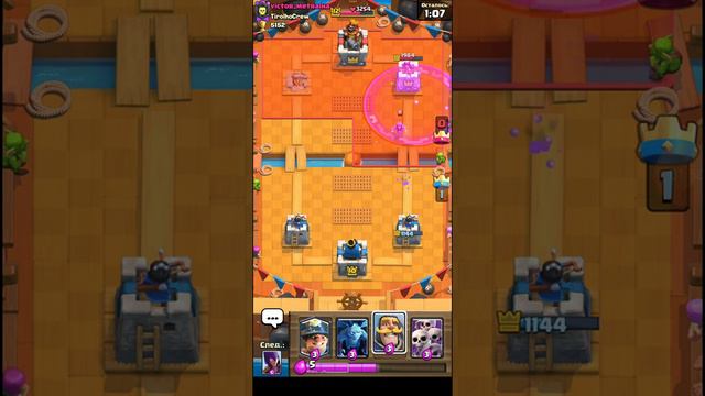 Clash Royale десятая башня против двенадцатой. смотреть онлайн