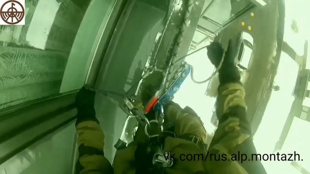 Белый снег чистить должен белый человек! смотреть онлайн