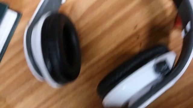 Блютуз наушники своими руками. Процесс сборки я не снимал. Кому интересно спрашивайте. смотреть онлайн