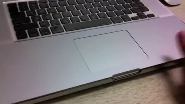 Moshi Palmguard for 2011 15" Macbook Pro - Unboxing & Initial Overview смотреть онлайн