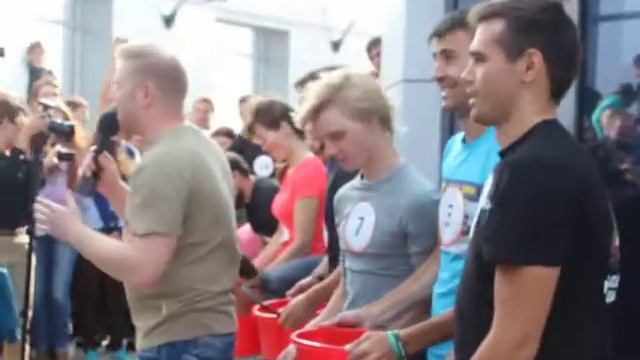 Обливание ледяной водой - бизнес-центр 2.18 смотреть онлайн