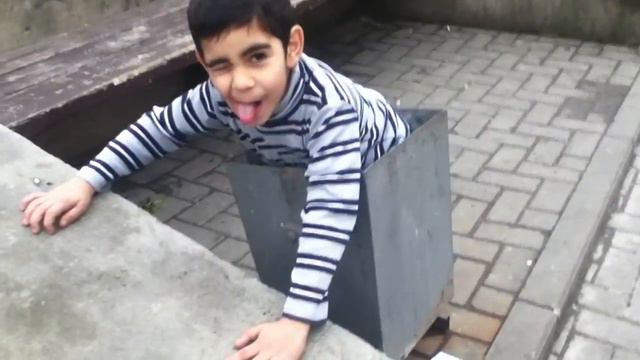 В мусорке. смотреть онлайн
