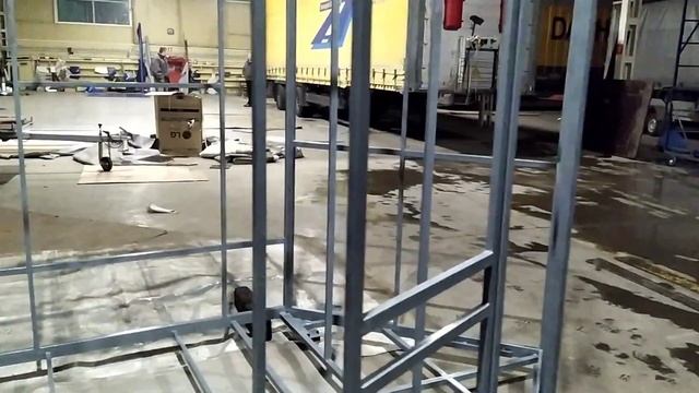 Самый лучший кемпер своими руками. Строю автодом с душем, биотуалетом и кухней на солнечных батарея смотреть онлайн