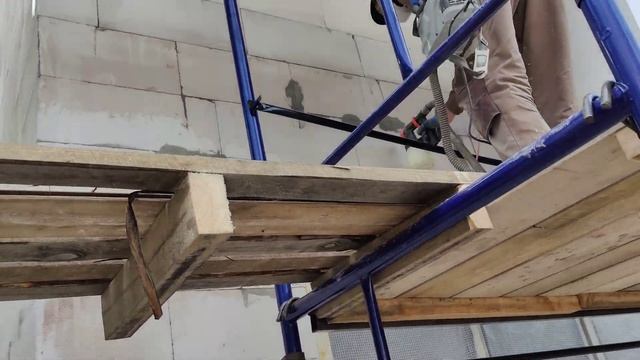 Как правильно нанести грунтовку на фасады дома. Почему грунтовка с водой наносится распылением смотреть онлайн