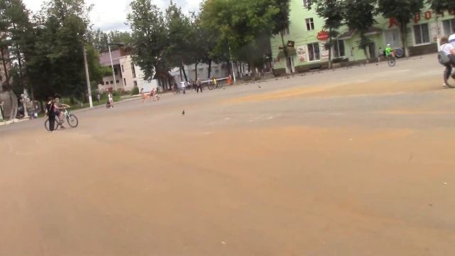 АРТЁМУ-только КОММУНЯК мне не надо -говорит Певец ПРОРОК САМБО-й смотреть онлайн
