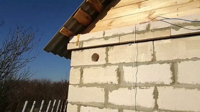 Вентиляция в курятнике из пеноблоков. Боримся с влажностью！ смотреть онлайн