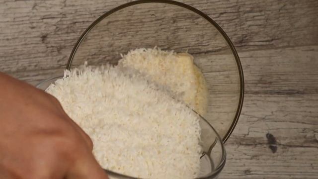 Очень вкусный рулет Баунти без выпечки. Пошаговый видеорецепт. смотреть онлайн