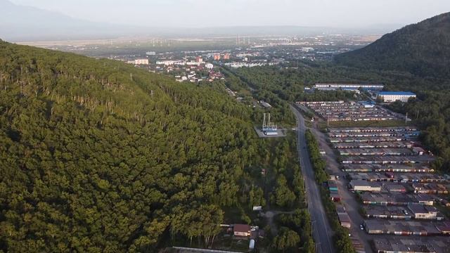 Камчатка, г.Елизово, коттеджный поселок вдоль дороги на сопку Морозная. Съемки DJI Mini 2 смотреть онлайн