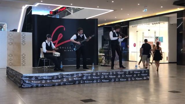 Оркестр Фишера. Минск, ТЦ Галерея-Минск. Кукушка - Кино смотреть онлайн