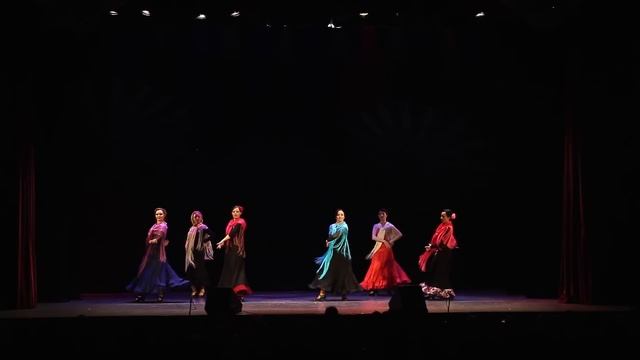 Студия Елены Ловиковой / Tangos смотреть онлайн