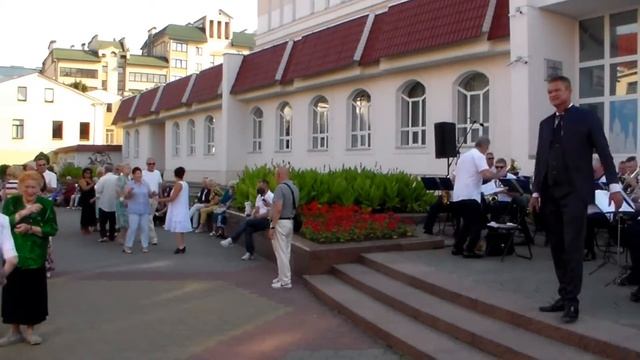 Дорогой Длинною, Да С Песней Той, Что Вдаль Летит Звеня! смотреть онлайн